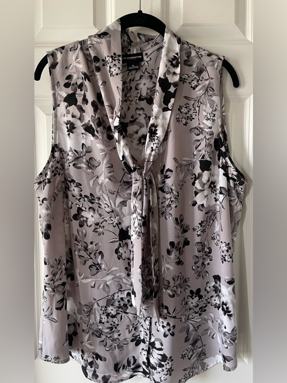 Women’s Liz Claiborne Gray Floral Tunic Blouse, XL